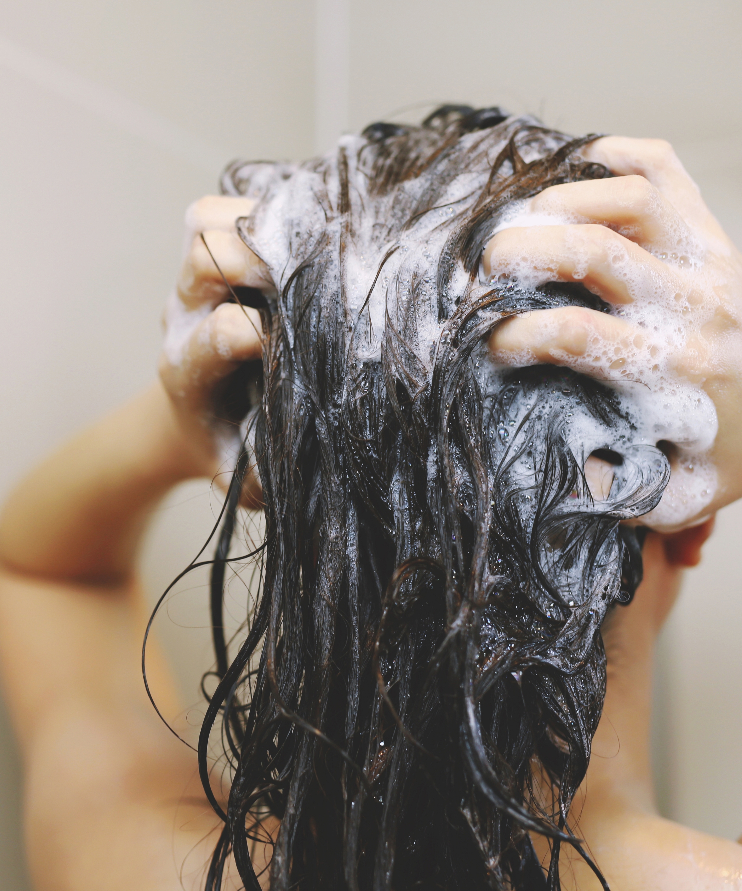hair washing focus